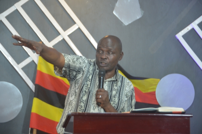 Pr. Samuel Lwandasa preaching